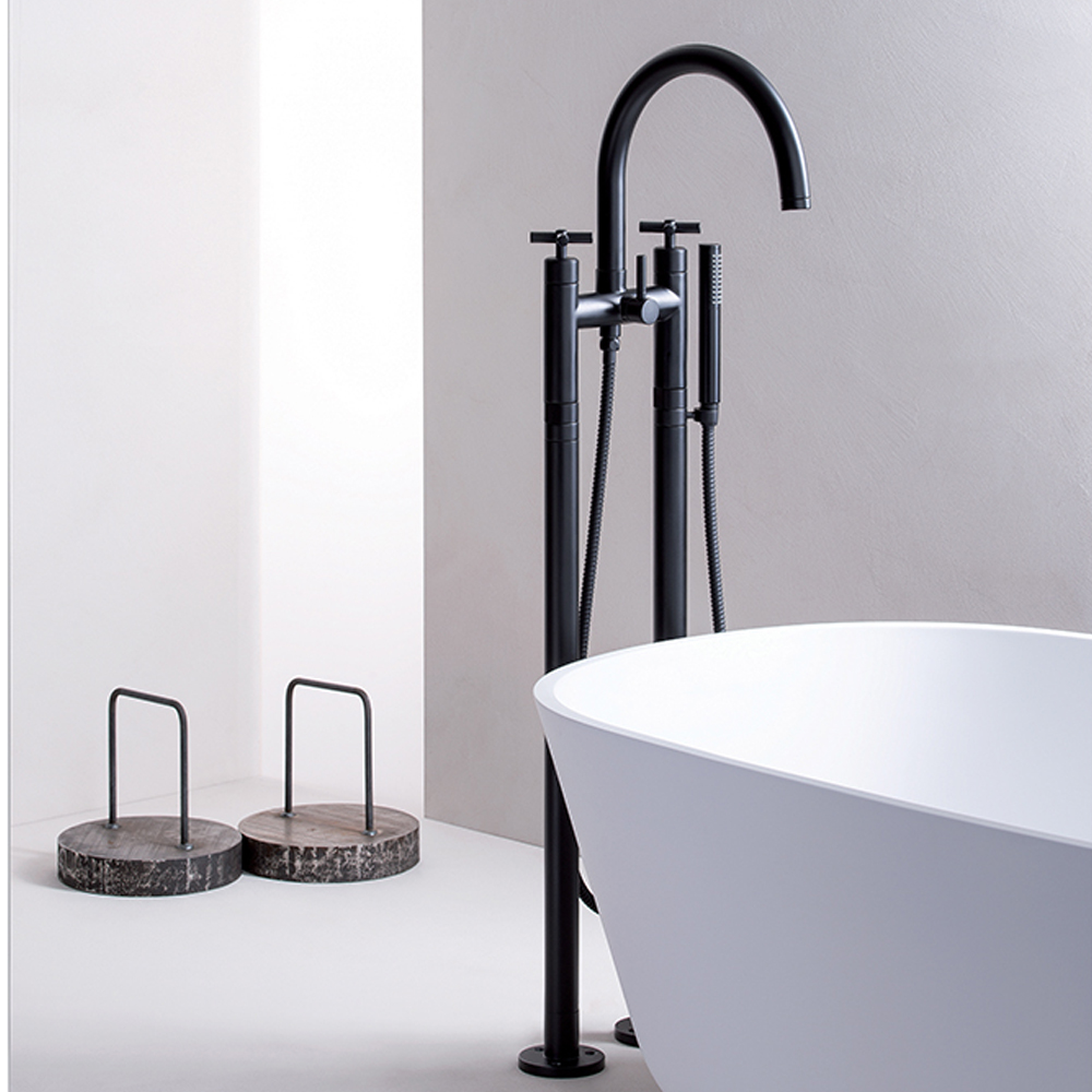 MELANGEUR BAIN DOUCHE SUR PIED CROSS ROAD BLACKMAT